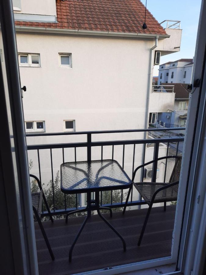 Ioannis Apartments 티바트 외부 사진