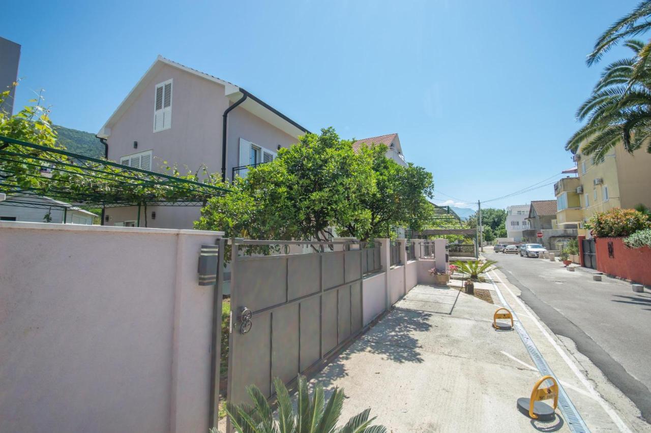 Ioannis Apartments 티바트 외부 사진