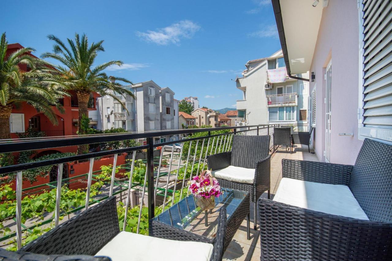 Ioannis Apartments 티바트 외부 사진